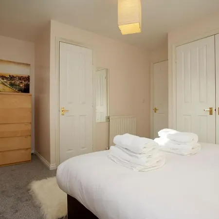 Sleeps Up To 6, Parking, Wifi, Netflix, Near City
