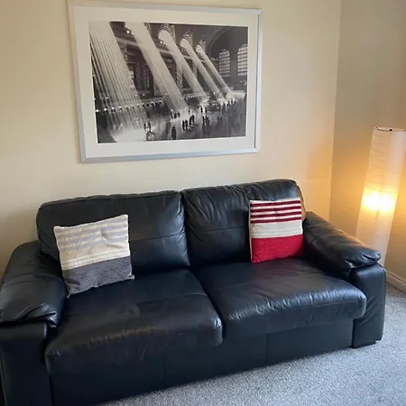 Sleeps Up To 6, Parking, Wifi, Netflix, Near City Leeds (West Yorkshire)